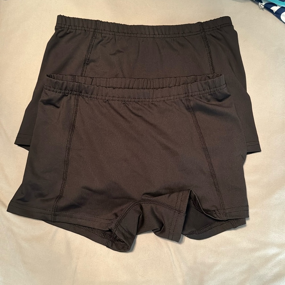 Set of 2 athletic shorts